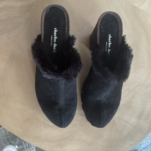 Charles David black suede clogs - Picture 2 of 2